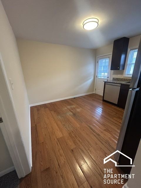 115 W Ash St #C - Photo 3 of 20