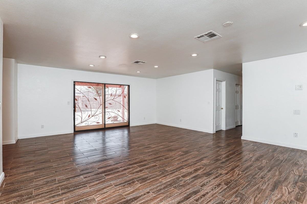 6428 S Buckaroo Loop - Photo 4 of 30