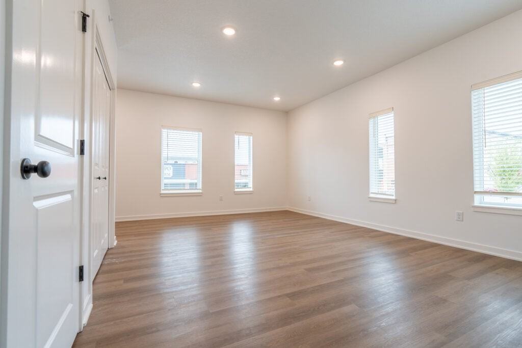 110 N Delaware Ave #202 - Photo 2 of 42