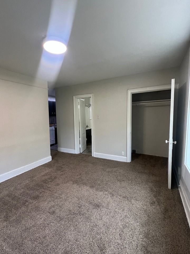1120 Polk Blvd #412 - Photo 5 of 8