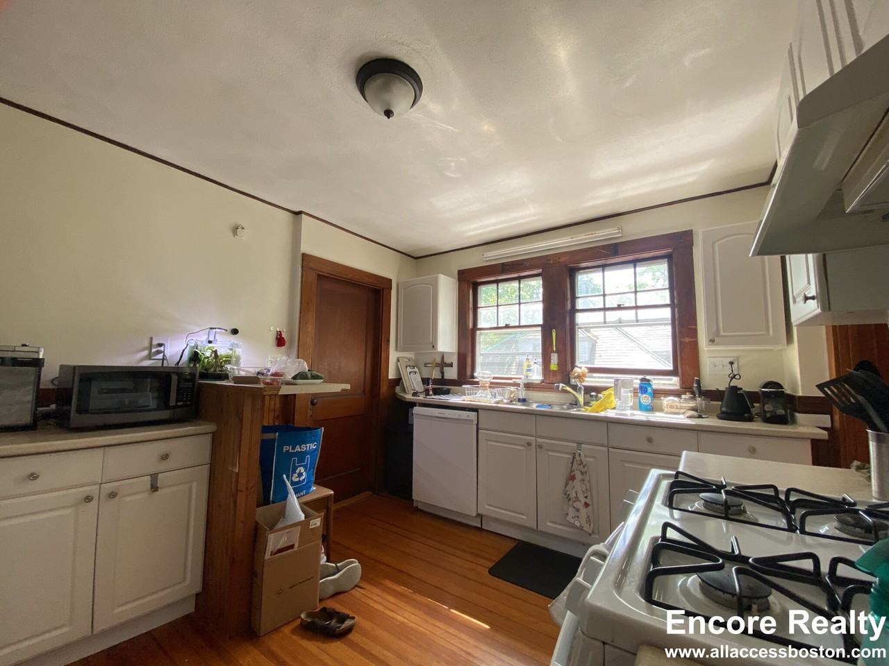 8 Worthington St - Photo 4 of 13