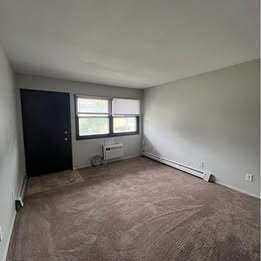 2800 30th St #11 - Photo 2 of 10