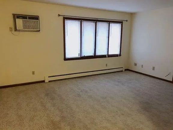 5906 Hickman Rd #6 - Photo 5 of 11
