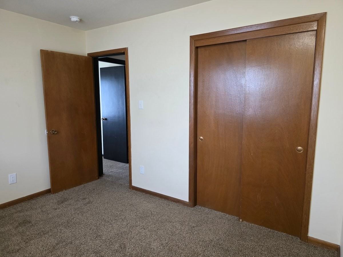5906 Hickman Rd #6 - Photo 7 of 11