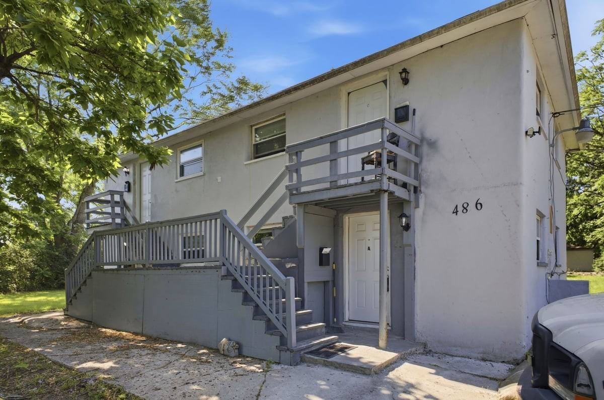 486 Hanley St Apt D #D - Photo 5 of 12