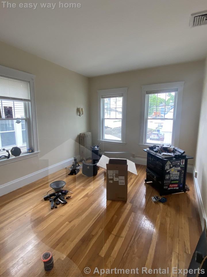 30 Lawrence St #2 - Photo 3 of 17
