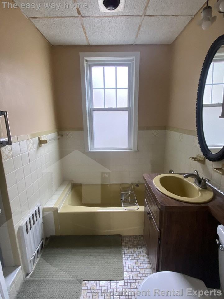 30 Lawrence St #2 - Photo 4 of 17
