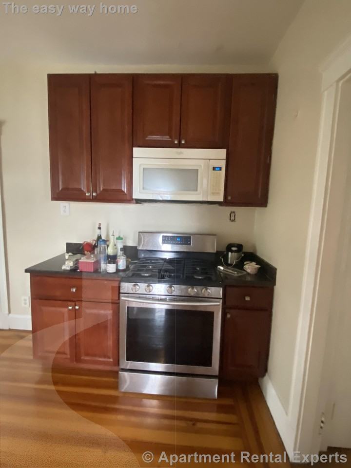 30 Lawrence St #2 - Photo 5 of 17