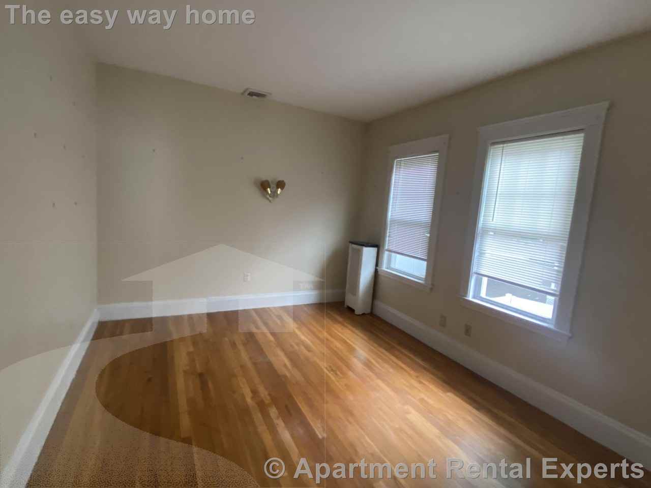 30 Lawrence St #2 - Photo 6 of 17