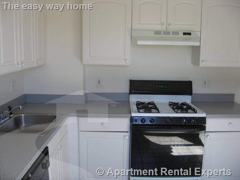 8 Pearl St #3 - Photo 4 of 18