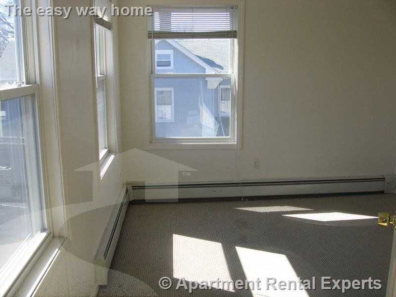 8 Pearl St #3 - Photo 5 of 18