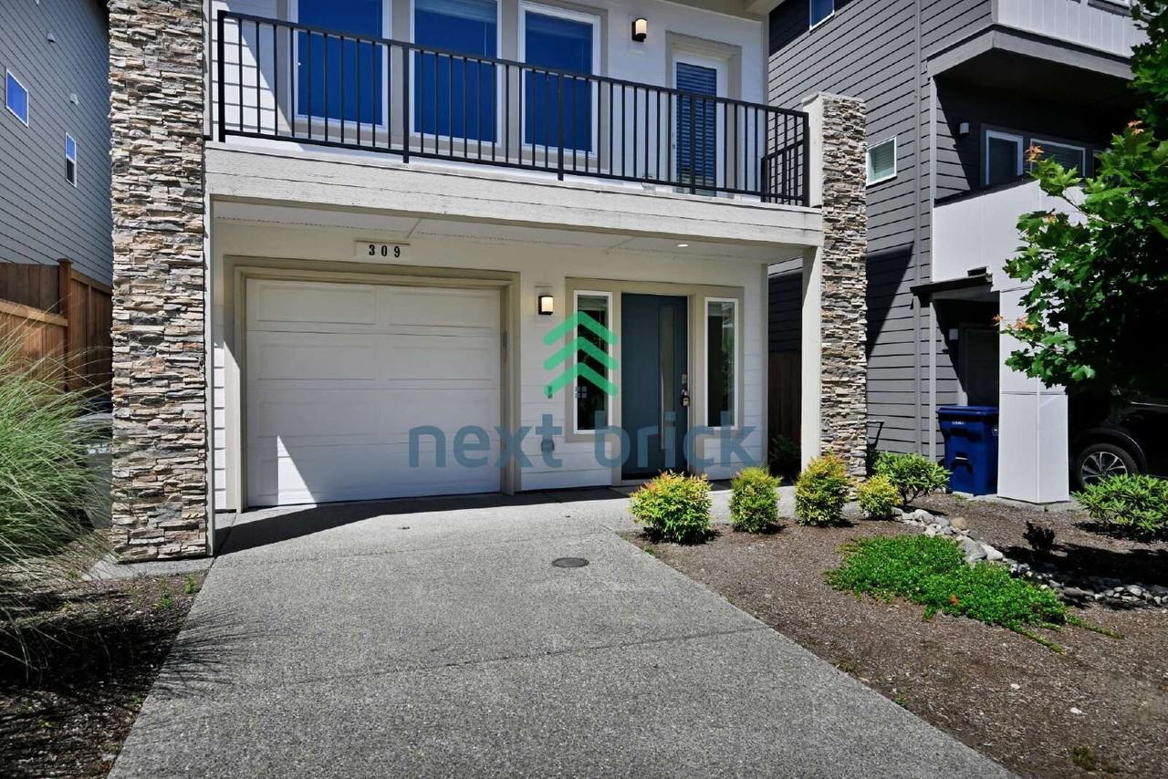 309 207th Pl Se - Photo 2 of 30