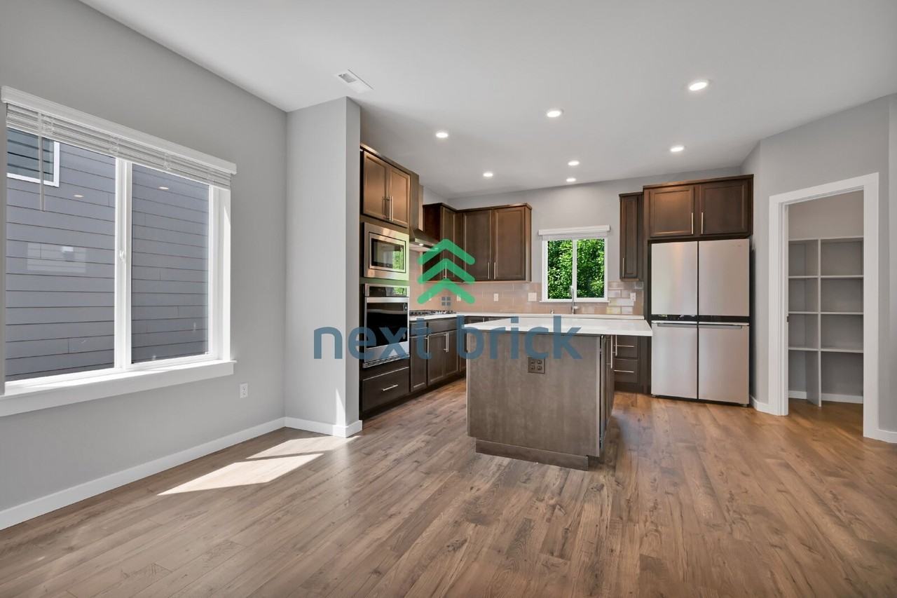 309 207th Pl Se - Photo 6 of 30