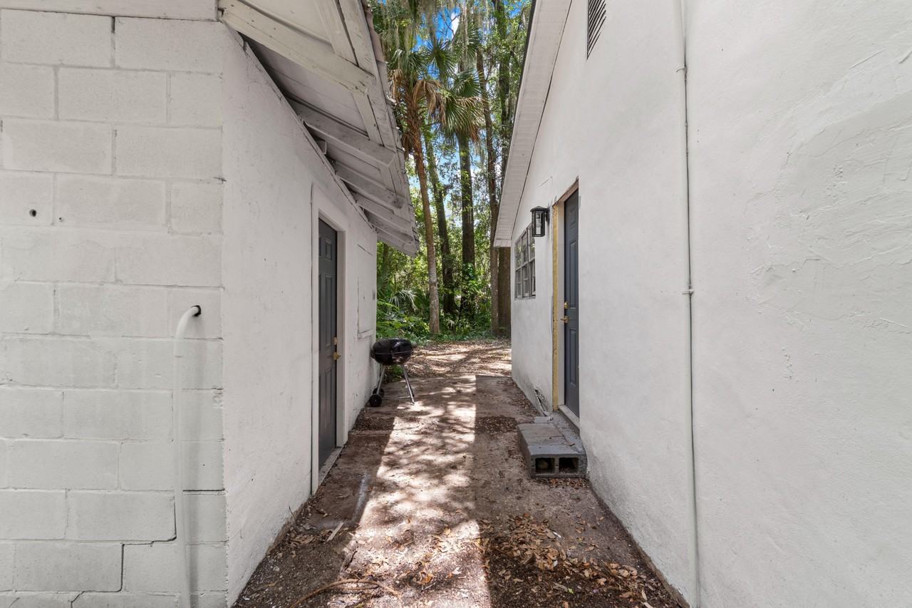 Nw 7th Ave - Photo 6 of 13