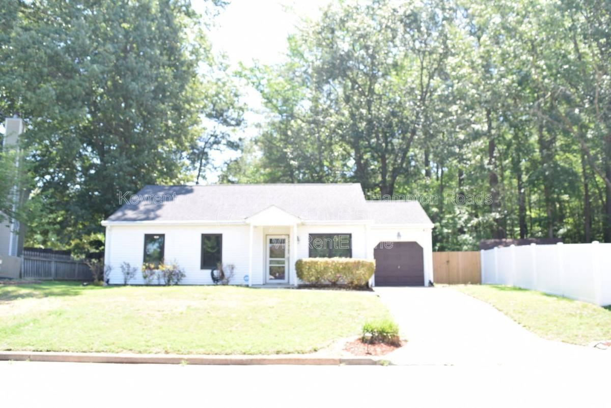 826 Maywood Cir - Photo 2 of 10