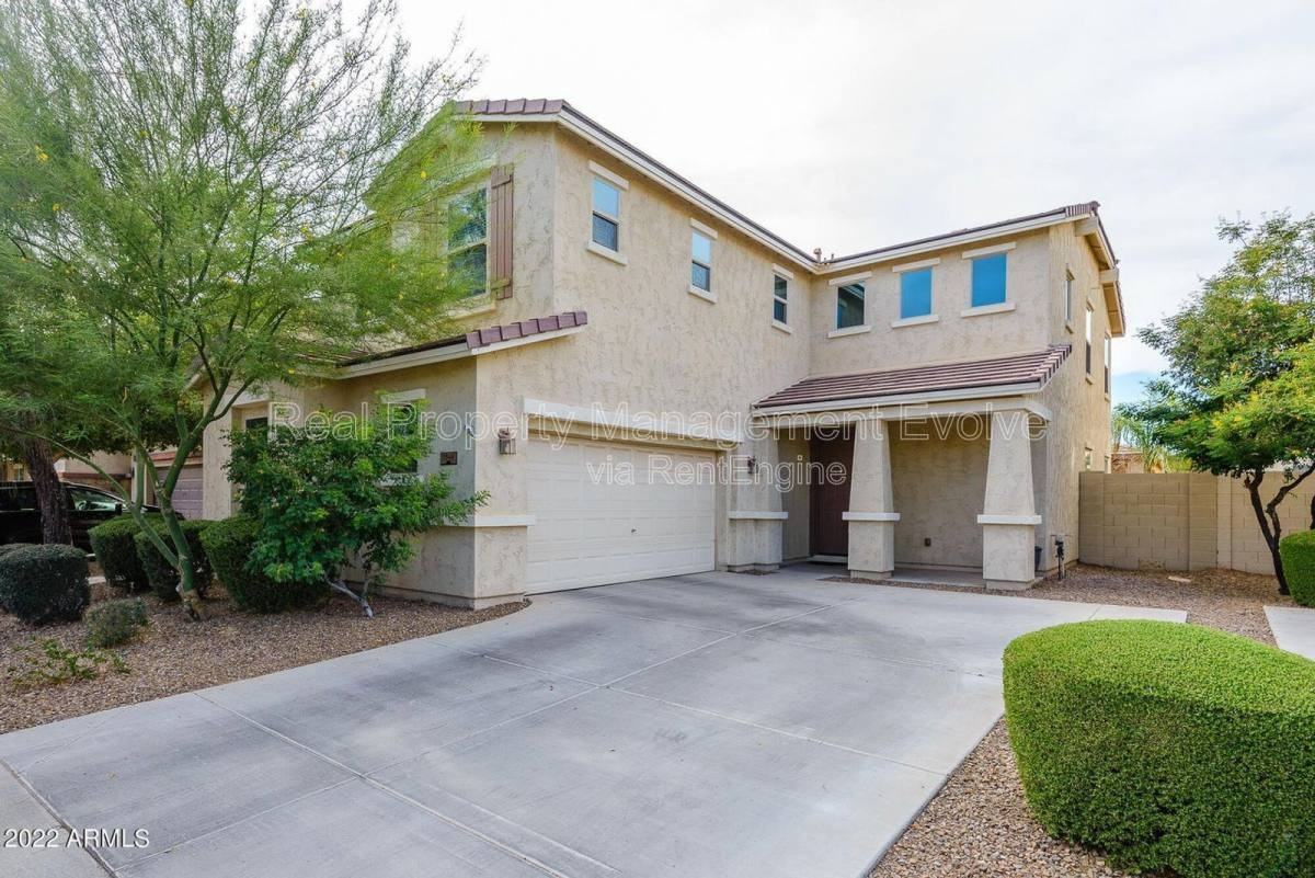1544 E Hummingbird Way