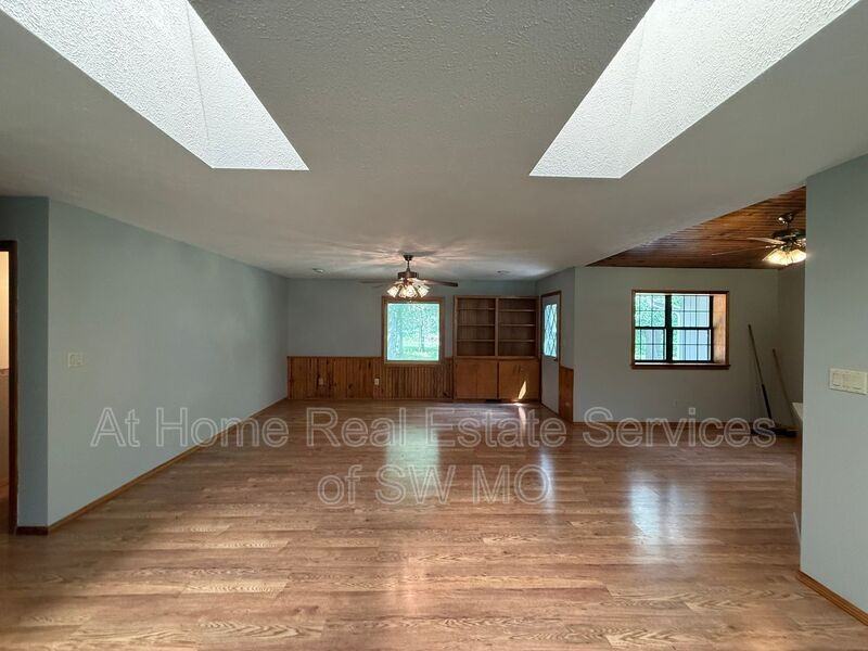 157 Blackbird Dr - Photo 3 of 14