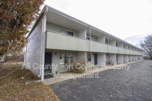 featured image of 1408 S Douty Ave #1