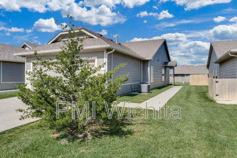 8124 E 34th Ct S - Photo 3 of 24