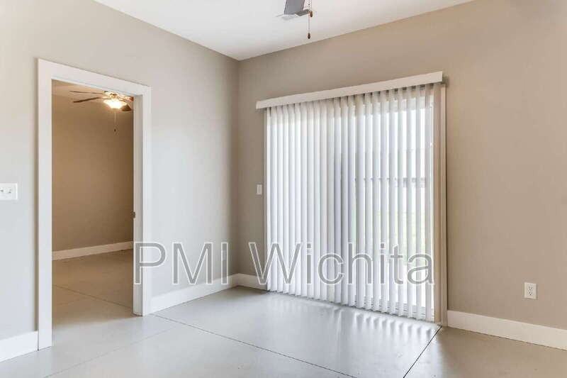 8124 E 34th Ct S - Photo 4 of 24