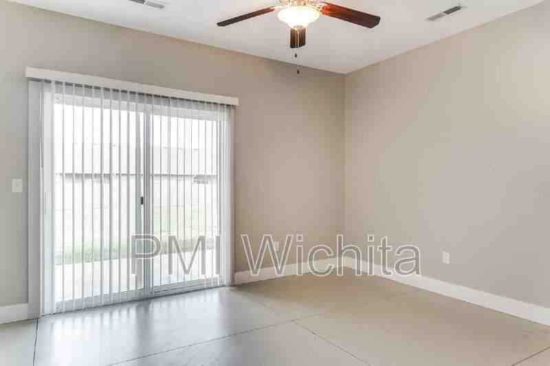 8124 E 34th Ct S - Photo 7 of 24