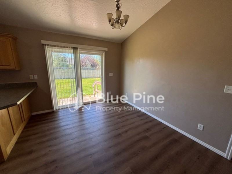 3904 E Lorna Ave - Photo 6 of 28