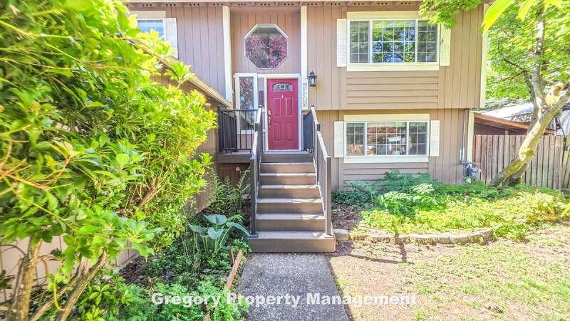 622 204th St Se - Photo 3 of 40