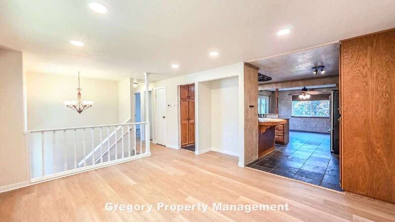 622 204th St Se - Photo 6 of 40