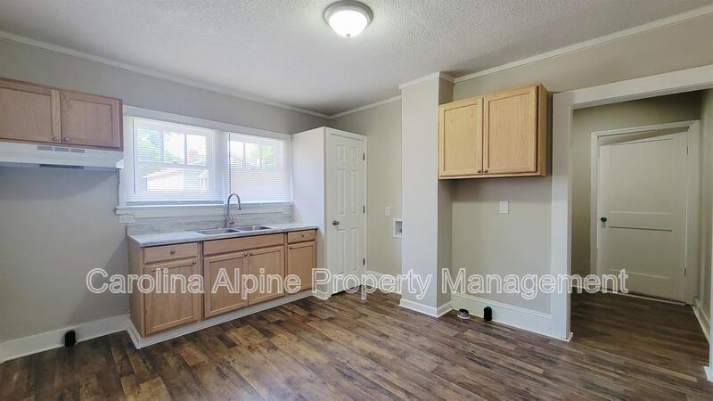 400 Walnut St #B - Photo 4 of 20