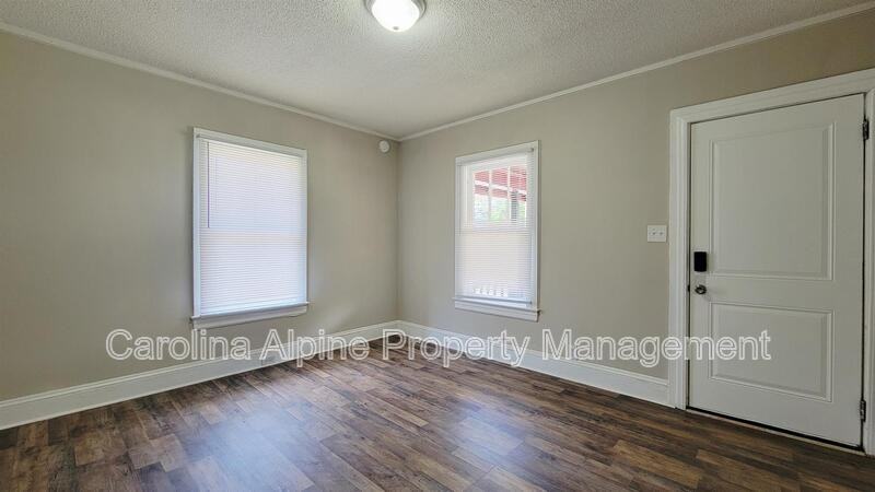 400 Walnut St #B - Photo 7 of 20