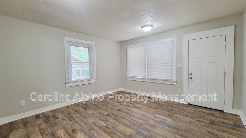 419 Pine St - Photo 6 of 17