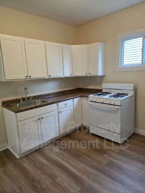 222 Vine St - Photo 2 of 14