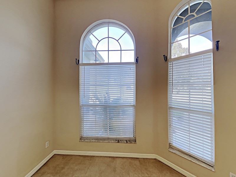 3465 Bromfield Dr - Photo 6 of 21