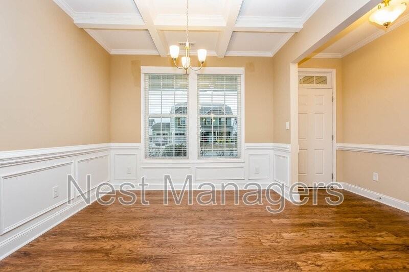 674 Stonebriar Ave - Photo 3 of 28