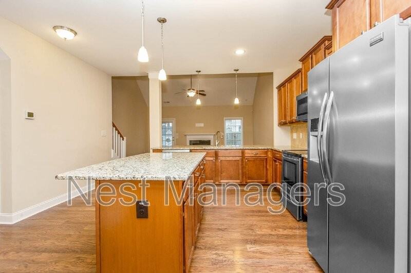 674 Stonebriar Ave - Photo 4 of 28