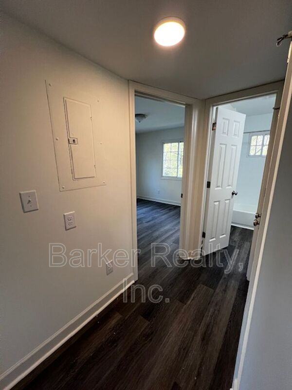 555 E Edenton St - Photo 5 of 46