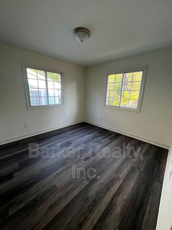 555 E Edenton St - Photo 6 of 46