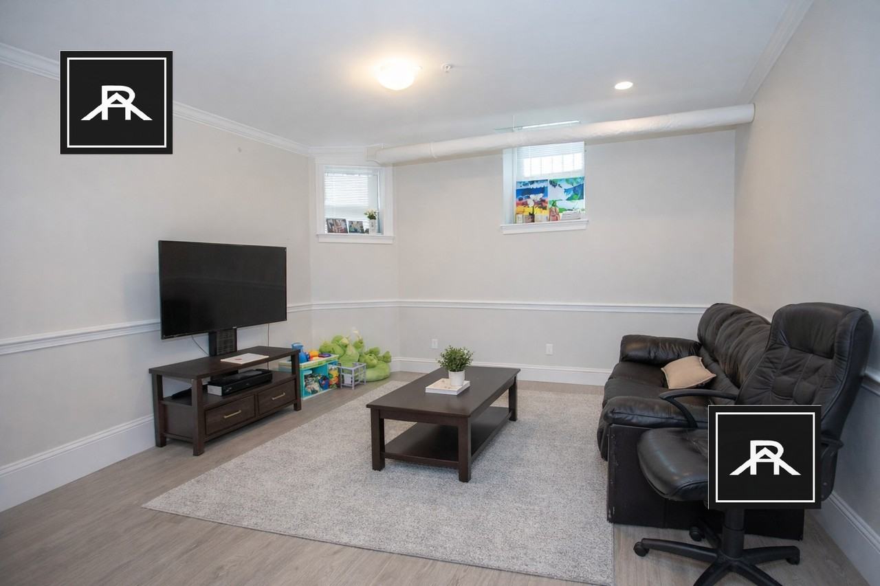 1342A Commonwealth Ave #B - Photo 3 of 3