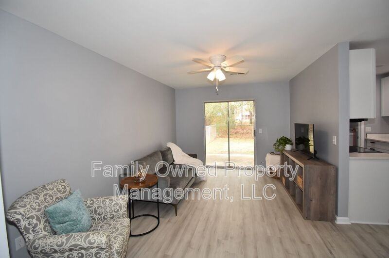 113 Susan Dr #A - Photo 4 of 32