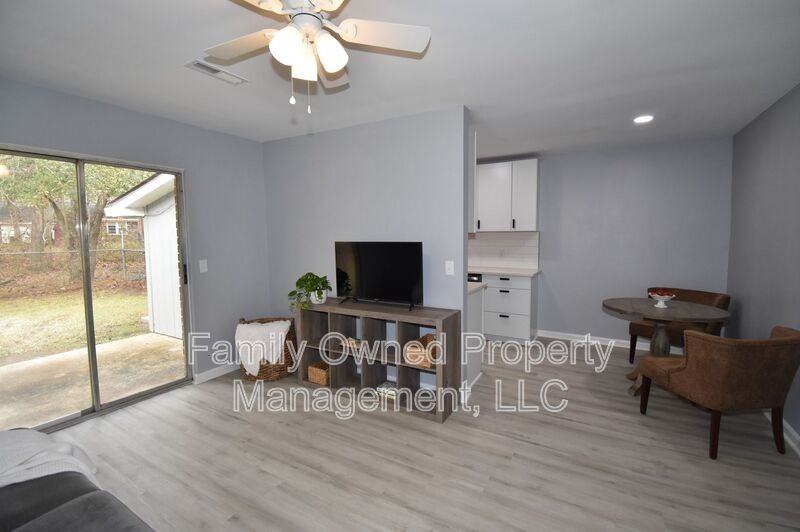 113 Susan Dr #A - Photo 6 of 32