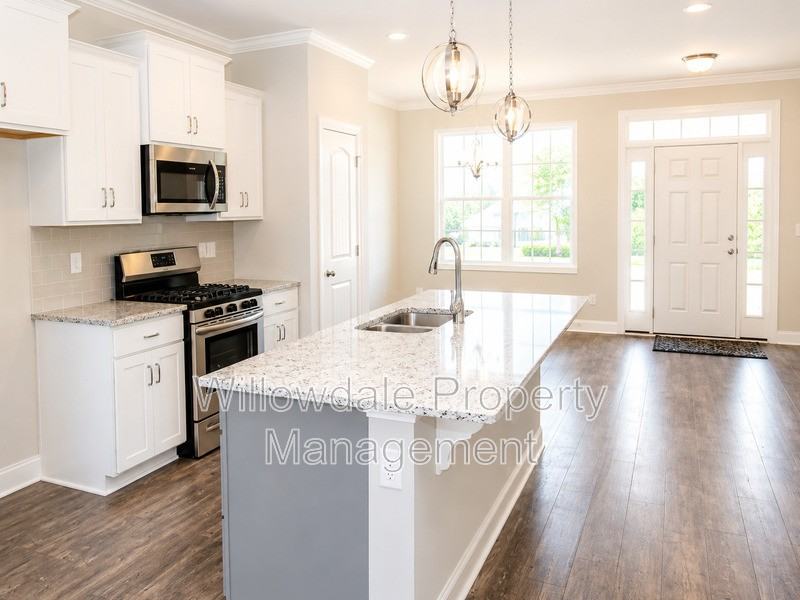 904 Laurel Gate Dr - Photo 2 of 18