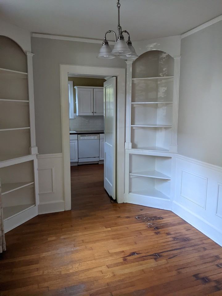 209 E Faris Rd - Photo 7 of 50