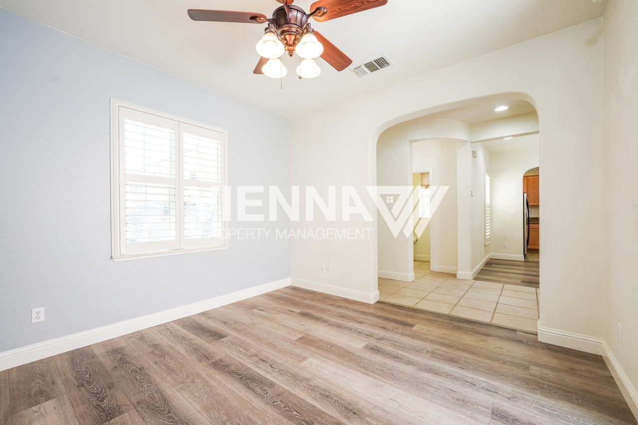 48 Villa Gardens Ct - Photo 4 of 20