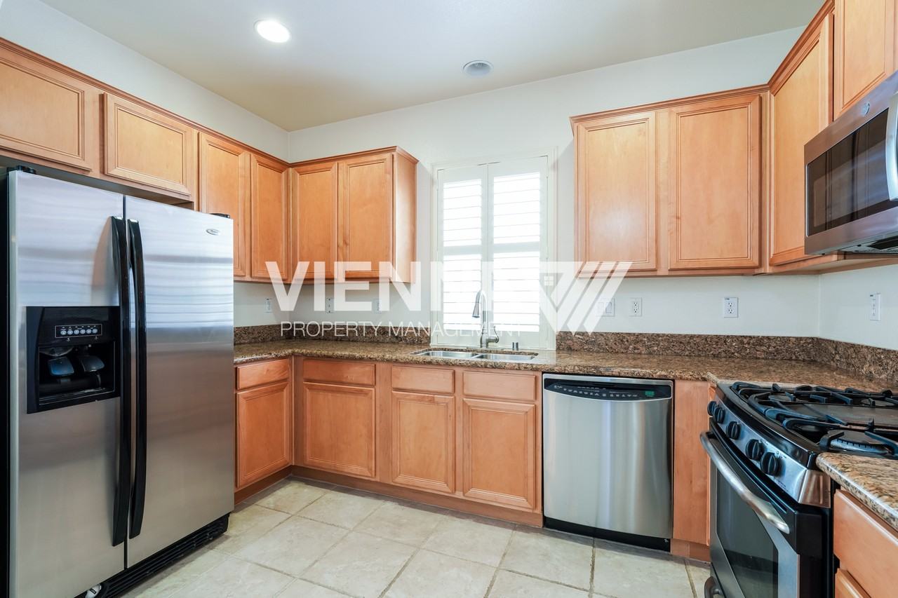48 Villa Gardens Ct - Photo 7 of 20