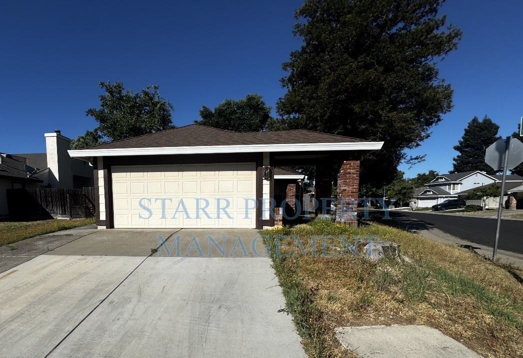 9421 Soaring Oaks Dr
