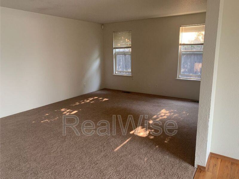 210 Sweetbriar Dr - Photo 6 of 34