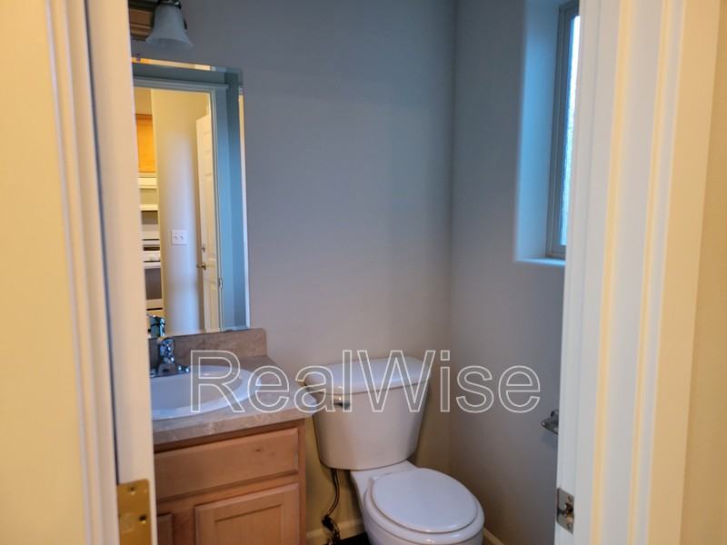2446 Sw 23rd St - Photo 6 of 15