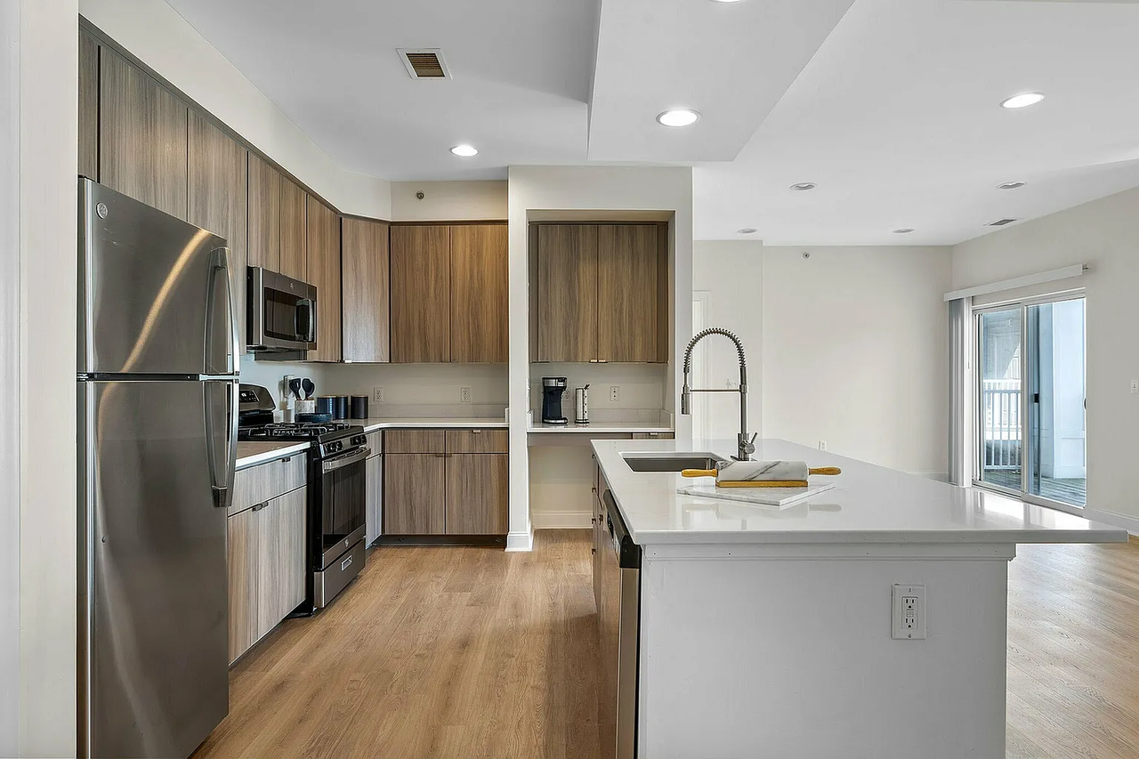 4 Liberty Ln - Photo 2 of 13