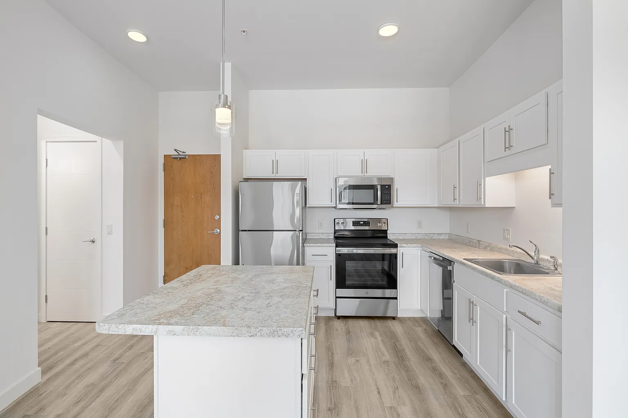 70 Cambrian Way - Photo 2 of 13