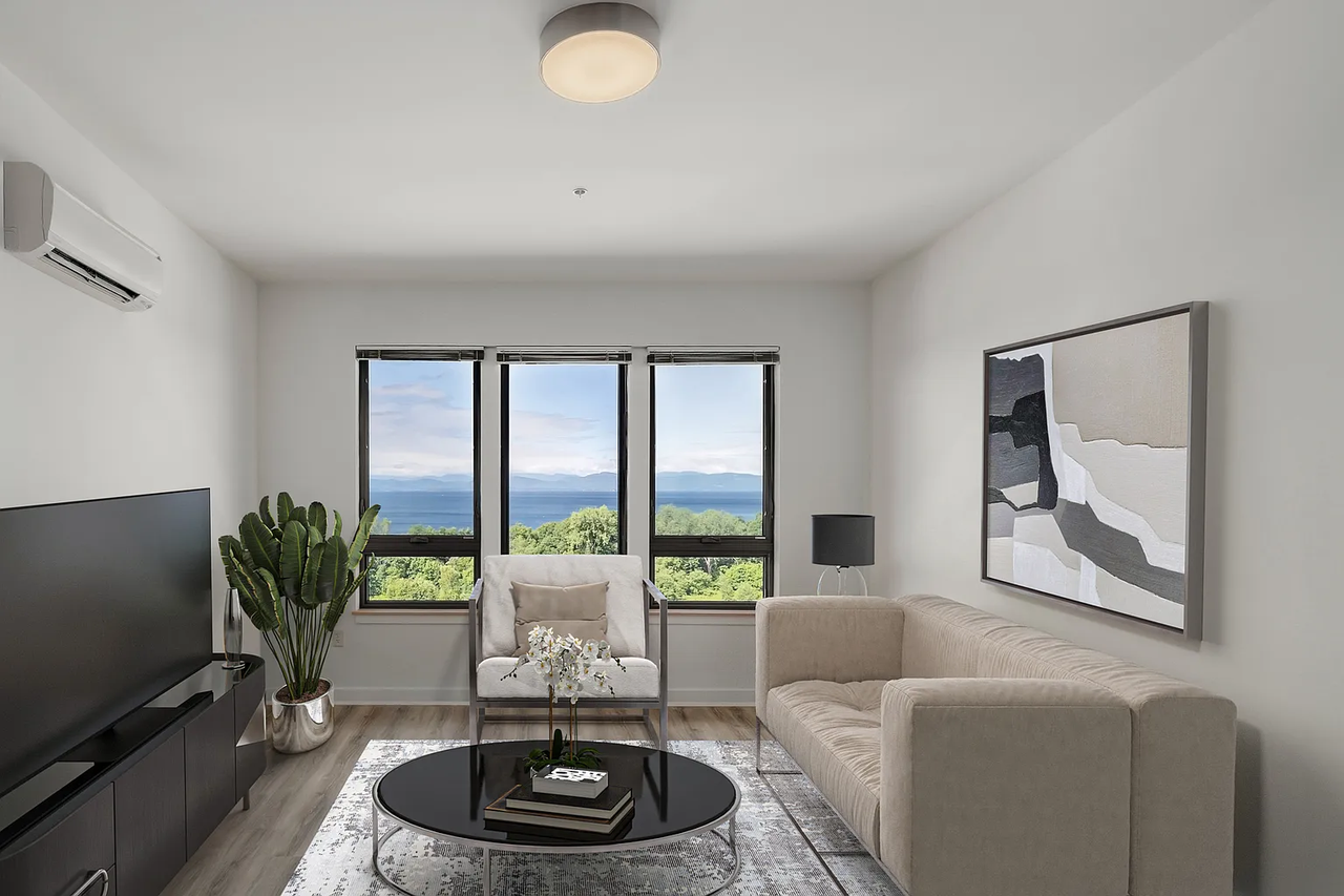 70 Cambrian Way - Photo 3 of 13